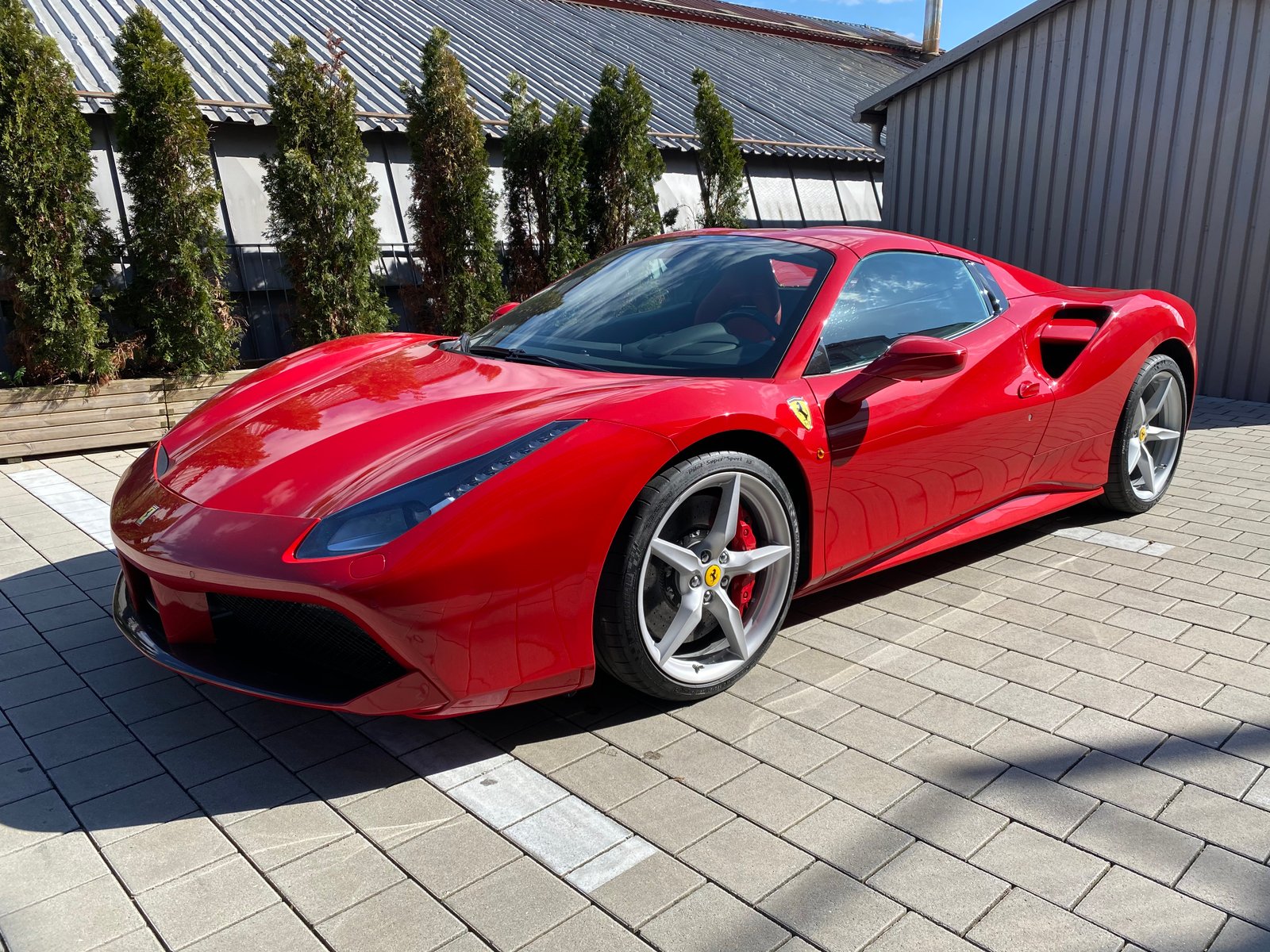 Ferrari 488 Spider — photo 2